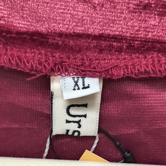 Elegant Burgundy Blouse with Colorful - Picture 4 of 8